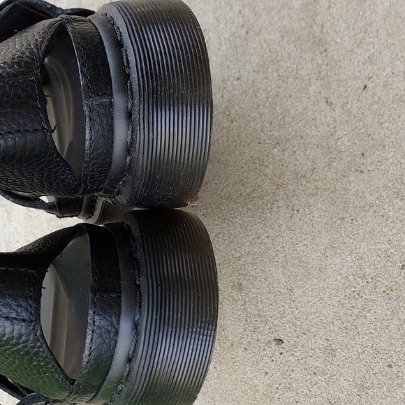 🖤NEW Dr. Martens Clarissa Hardware Sandal US7/UK5🖤 - Picture 5 of 11